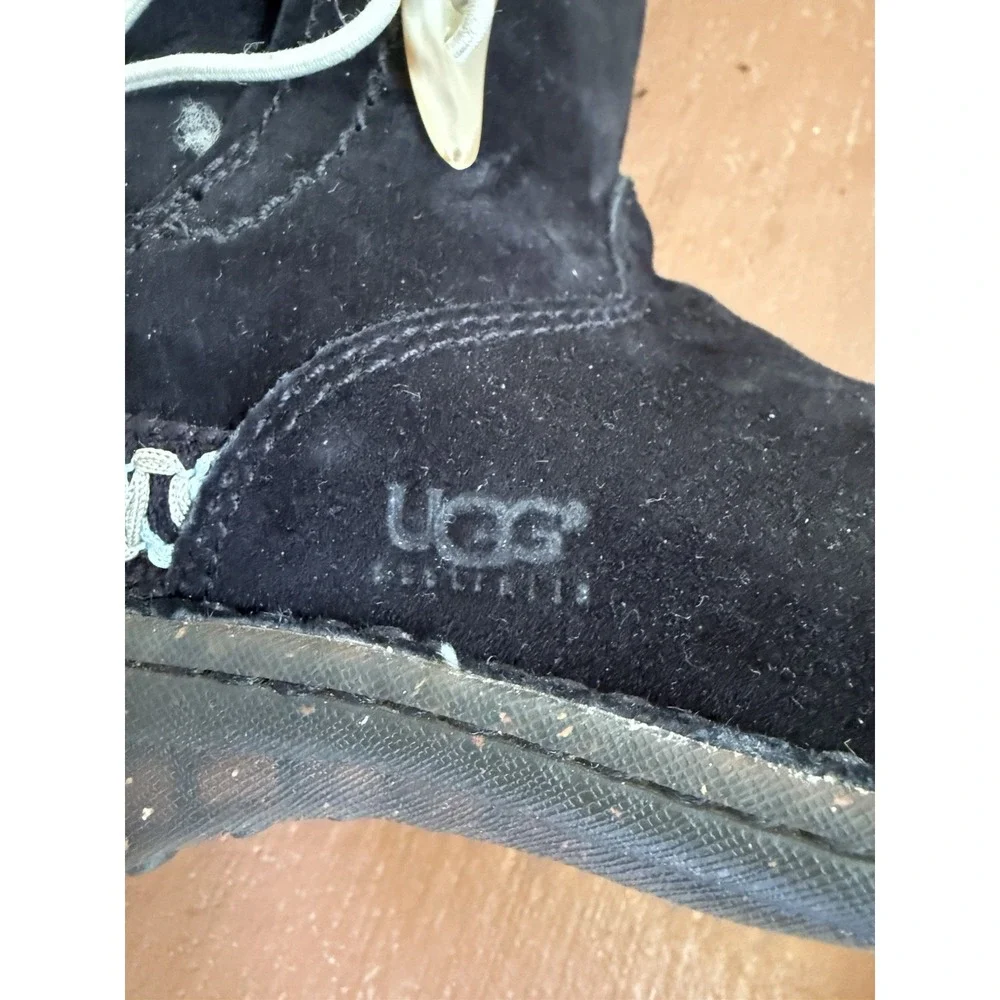 UGG Women's Kona Black Suede Toggle Winter Boot Size US 8